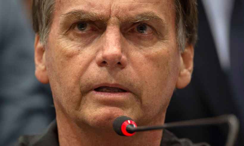 #Caixa2doBolsonaro é 1º lugar nos Trending Topics do Twitter no mundo - / AFP / Mauro Pimentel 