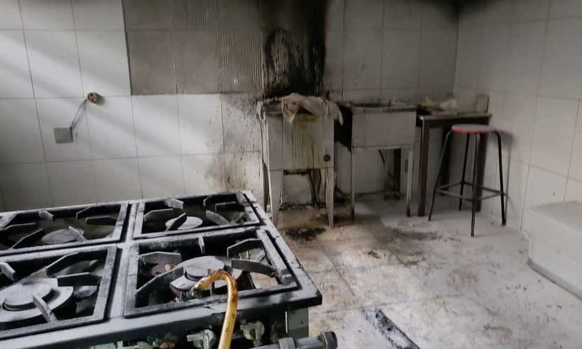 Incêndio em fritadeira danifica lanchonete do Centro de BH - Corpo de Bombeiros/Divulgação