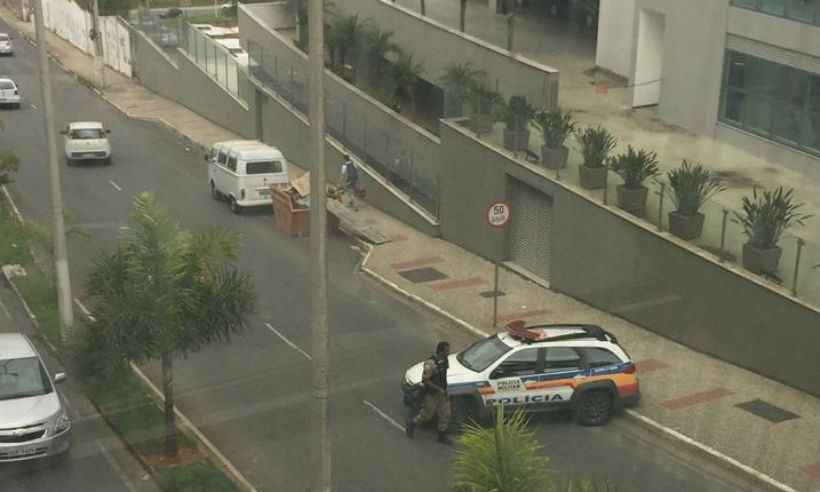 Policial civil morre em troca de tiros dentro de estacionamento em Juiz de Fora - Gleysson Tavares