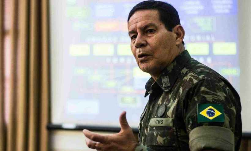 Mourão processará Azevedo por acusação de tortura; cantor diz que foi 'equívoco' - Reprodução