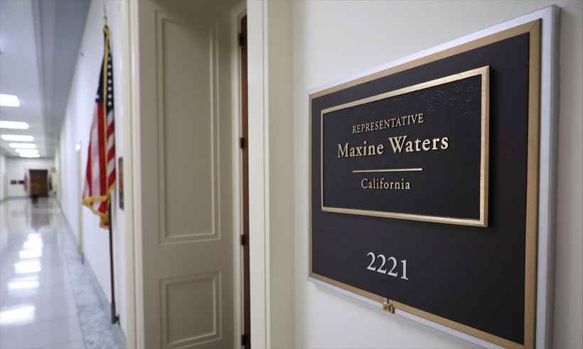 FBI confirma envio de dois pacotes suspeitos a deputada democrata - CHIP SOMODEVILLA / GETTY IMAGES NORTH AMERICA / AFP

