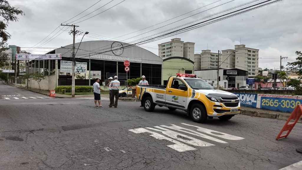 Carro que prestava serviços à BHTrans é roubado na Pampulha - BHTrans/Divulgação