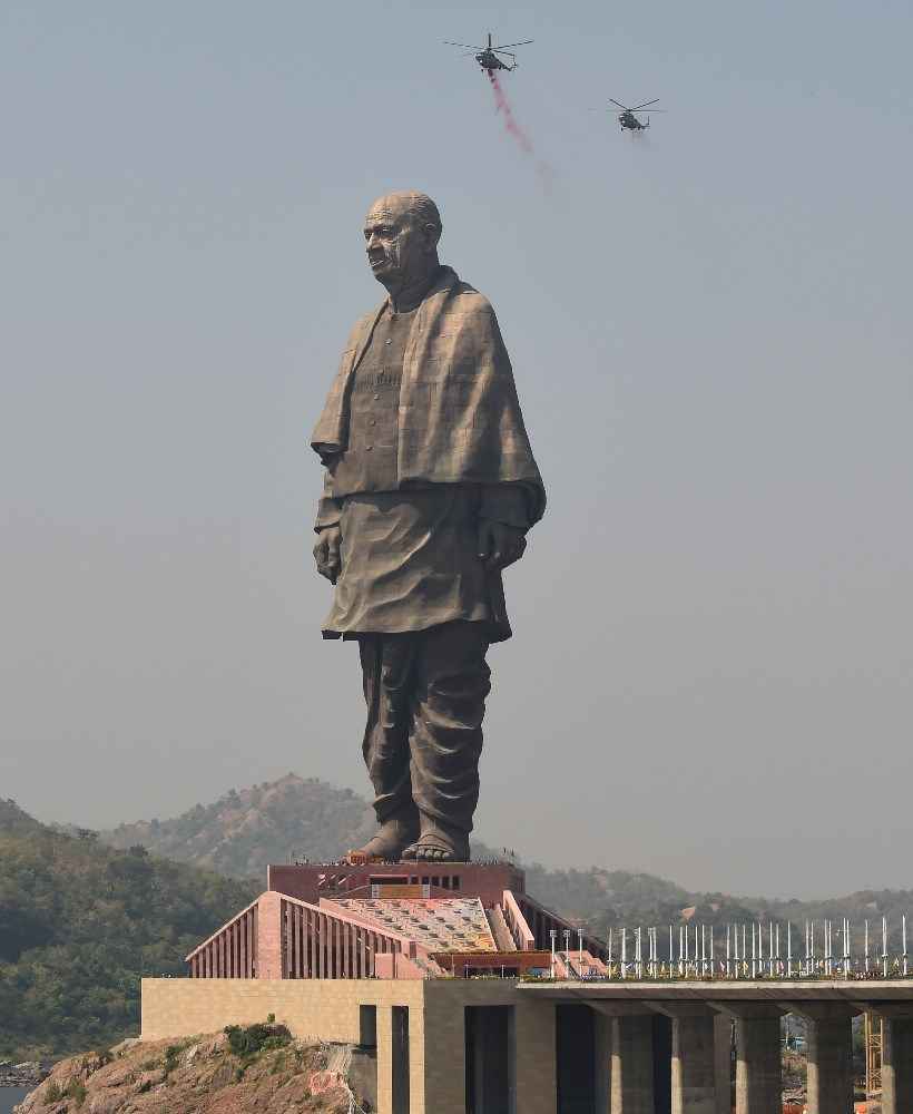 Índia inaugura estátua mais alta do mundo