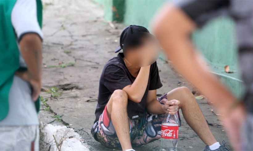 Manhã de visitação no Cemitério do Bonfim tem confusão e spray de pimenta - Edesio Ferreira/EM/DA Press