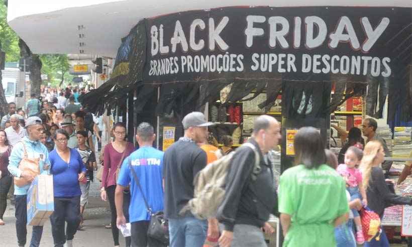 Cautela e endividamento são dificuldades que podem comprometer 'Black Friday' - Leandro Couri/EM/D.A press