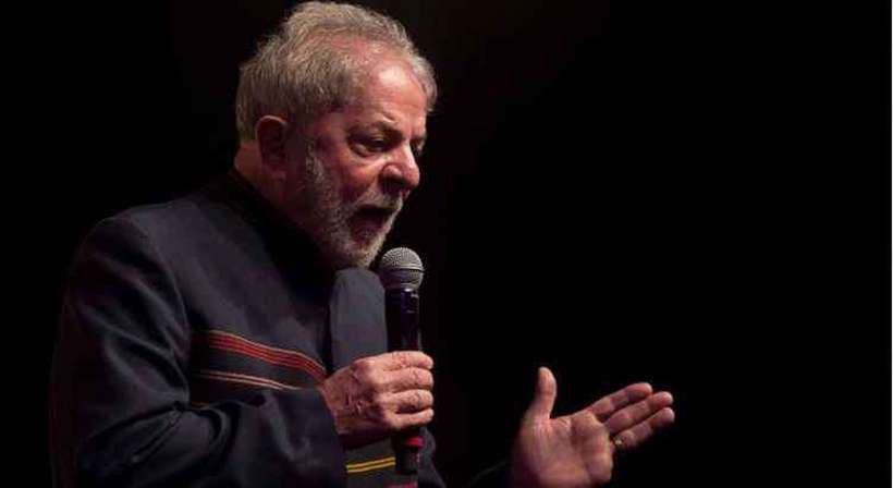 'Se o senhor começar nesse tom comigo a gente vai ter problema', diz juíza a Lula - Mauro Pimentel/AFP