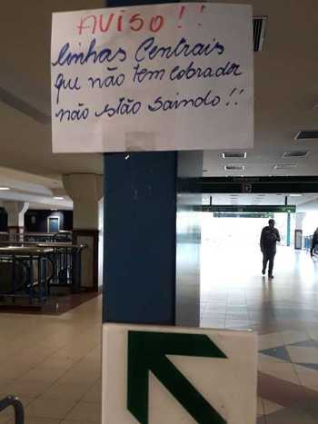 Estação Barreiro amanhece parada por protesto contra saída de cobradores - Aline Lourenço/EM/D.A PRESS