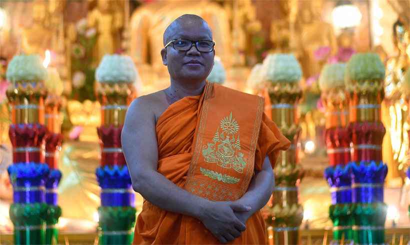 Monges da Tailândia estão cada vez mais obesos por causa das oferendas - MANAN VATSYAYANA/AFP