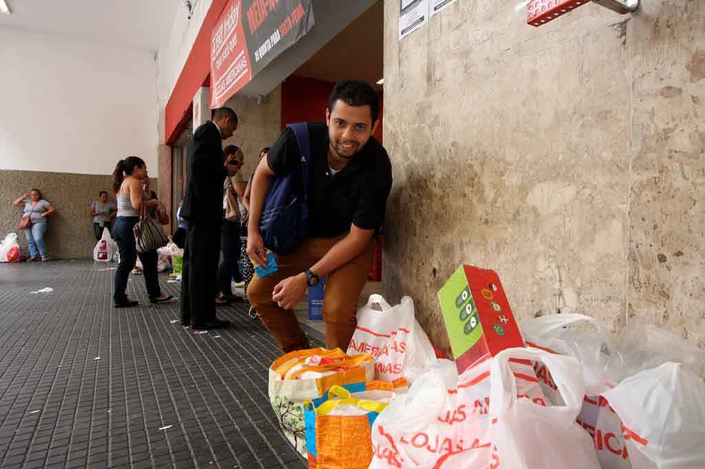 Preços da Black Friday seduziram até o bolso "meio vazio" - Fotos: Edésio Ferreira/EM/D.A Press 