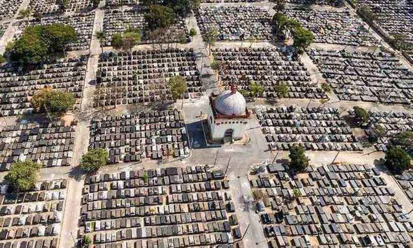 43 mil contribuintes ainda não pagaram taxas de cemitérios; confira prazo e valores -  Webert Debarry