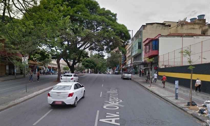 Homem é preso por apalpar seios de mulher em bar, no Centro de BH  - Google Street View/ Reprodução