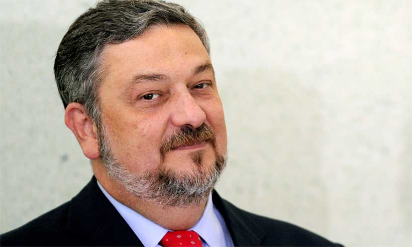 Ex-ministro Antonio Palocci deve deixar a cadeia amanhã - Evaristo Sá/AFP