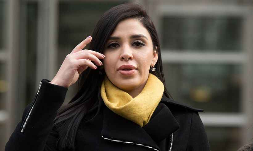 Esposa de 'El Chapo' causa alvoroço por usar celular no tribunal - AFP / DON EMMERT 