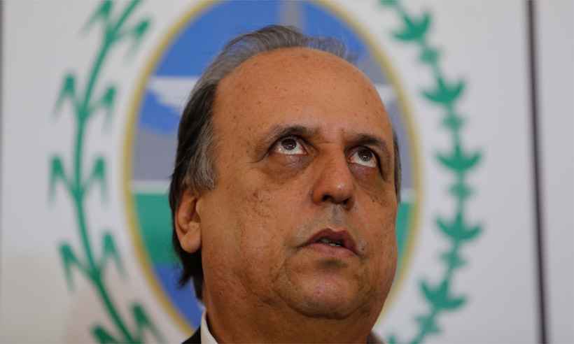 Pedido de prisão de Pezão cita 25 bilhetes com informe de valores - Tânia Rego/Agência Brasil 