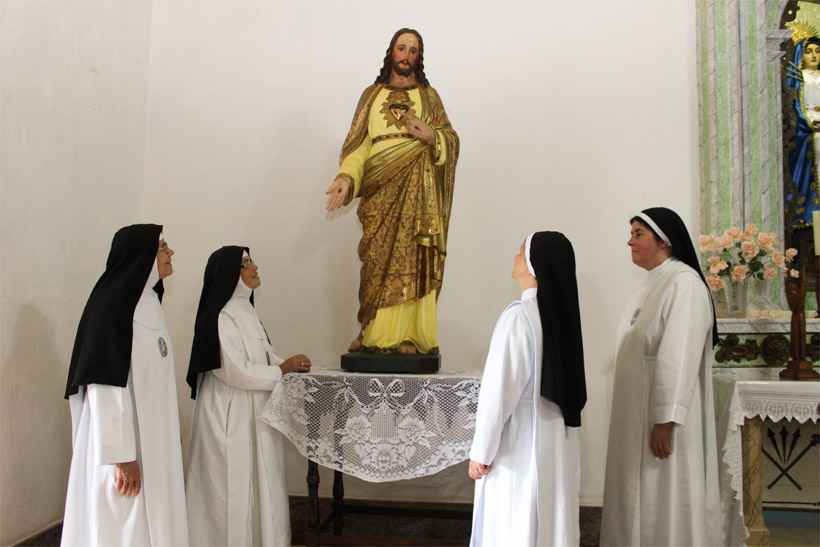 Mosteiro de Macaúbas festeja volta de imagens restauradas ao altar - Lívia Andrade/Esp. EM/DA Press