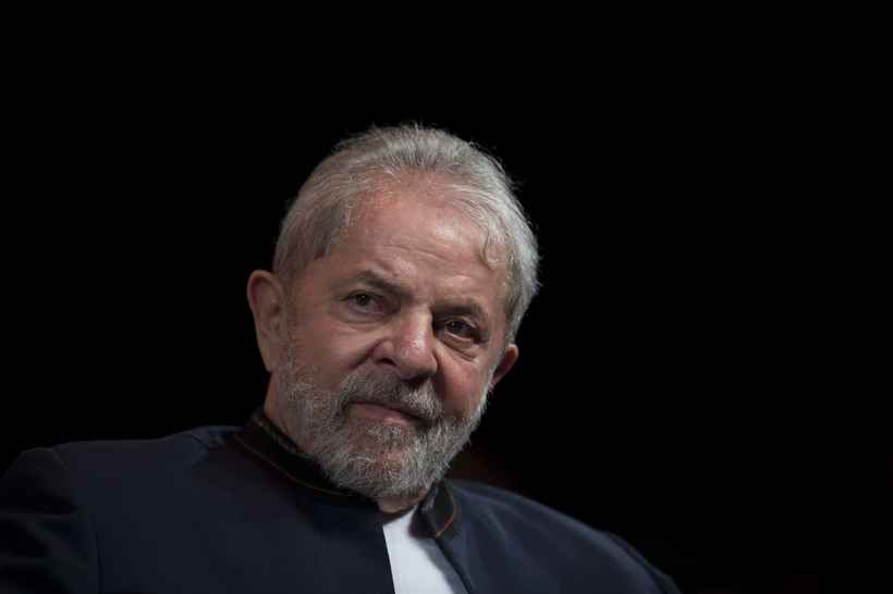 Após pedido de adiamento negado, 2ª Turma do STF começa a julgar habeas corpus de Lula - / AFP / Mauro PIMENTEL 