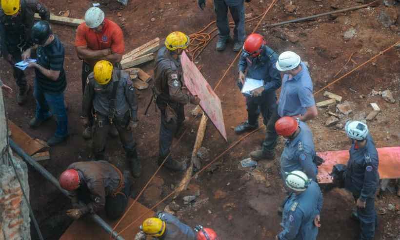 Operário soterrado em obra de BH avisou sobre riscos, dizem colegas - Leandro Couri/EM/D.A.Press