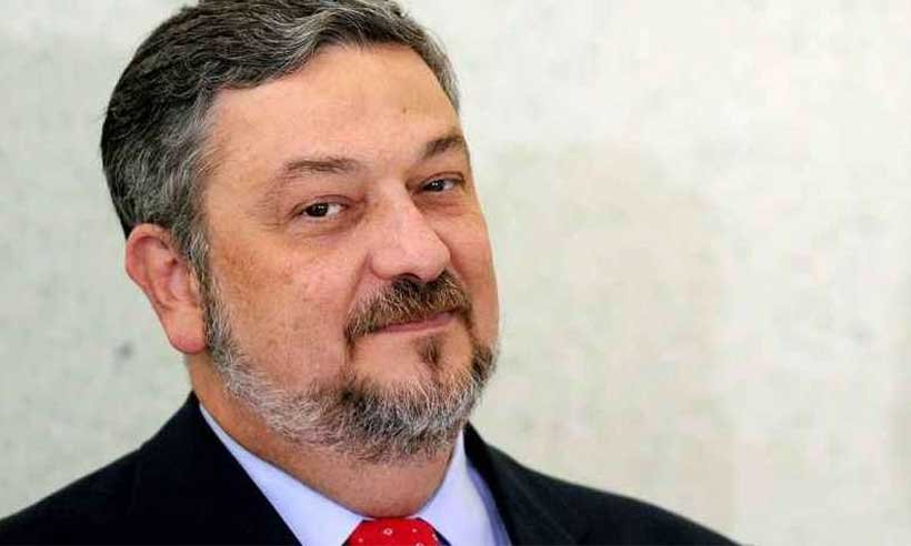 Em depoimento, Palocci diz que foi procurado pelo filho de Lula - Evaristo Sá/AFP