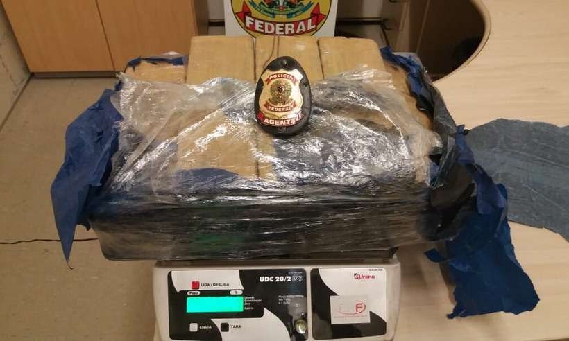 Adolescente é apreendido desembarcando com 5,5 kg de cocaína em Confins - Divulgação/ Polícia Federal