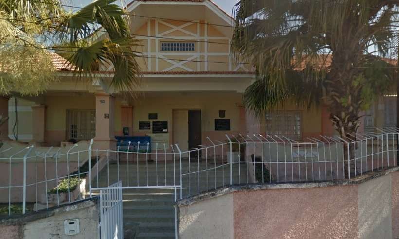 Aluna de 13 anos agride colega com canivete em escola estadual mineira - Reprodução/Google Street View