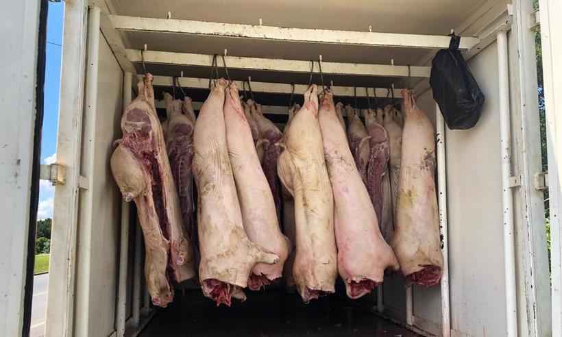 PRF apreende quase três toneladas de carne imprópria para o consumo - Divulgação/ PRF
