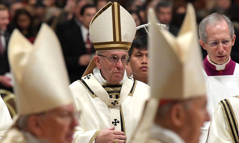 Papa critica 'voracidade consumista' em homilia da noite de Natal - TIZIANA FABI/AFP