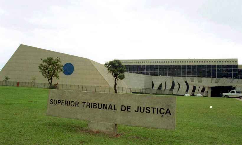 Suspeitas de fraude recaem sobre concurso do STJ e da Novacap - Daniel Ferreira