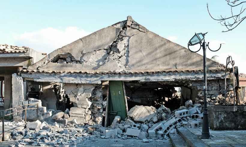 Terremoto de 4,8 graus na área do vulcão Etna deixa quatro feridos - Giovanni ISOLINO / AFP