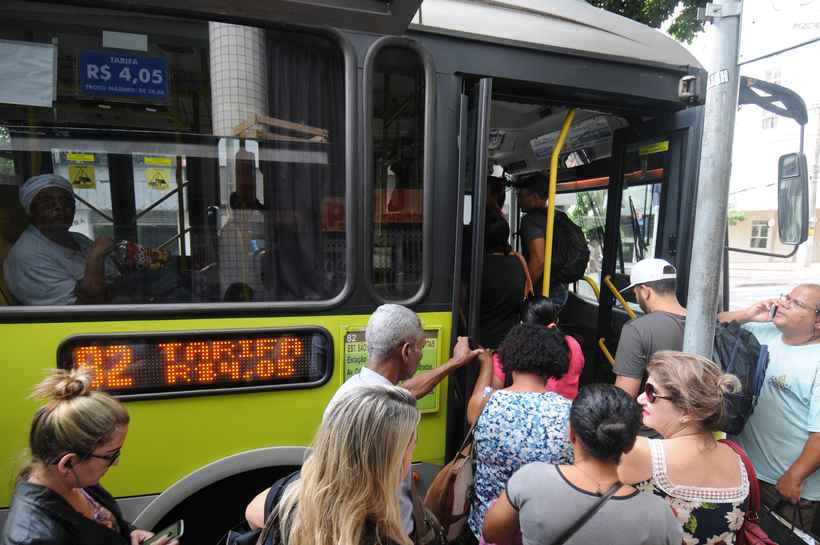 MPMG abre inquérito para apurar aumento da passagem de ônibus em BH - Leandro Couri/EM/D.A.Press