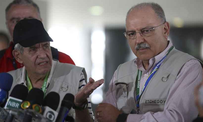 General Heleno compara armas a carros ao defender liberação - José Cruz/Agência Brasil 