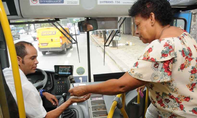População cobra presença de trocadores em meio a vaivém da tarifa dos ônibus - Paulo Filgueiras/EM/D.A PRESS