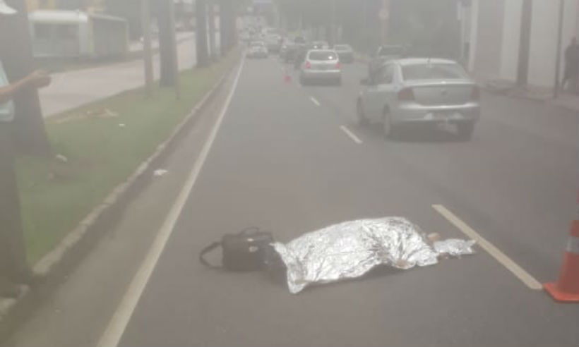 Moto atropela e mata pedestre na Avenida Antônio Carlos - Polícia Militar (PM) / Divulgação