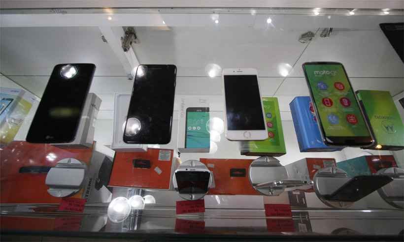 Tire suas dúvidas sobre o bloqueio de celulares piratas em Minas Gerais - Edésio Ferreira/EM/DA Press