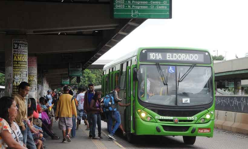 Prefeitura de Contagem adia aumento das passagens de ônibus para quinta - Paulo Filgueiras/EM/D.A. Press