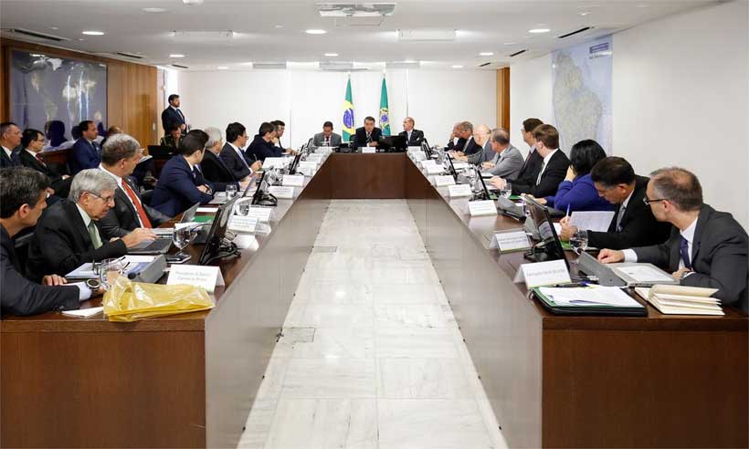 Bolsonaro está reunido com os 22 ministros no Palácio do Planalto - Alan Santos