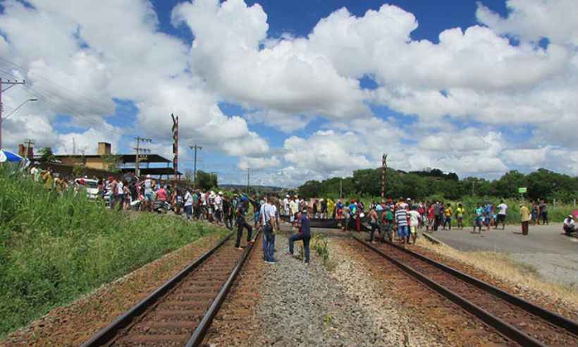 Percurso do trem da Vale entre BH e o Espírito Santo segue interditado por protesto - Prefeitura de Baixo Guandu / Divulgação