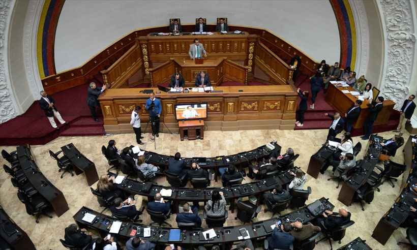 Assembleia da Venezuela declara 'formalmente a usurpação' do governo - Federico PARRA / AFP


