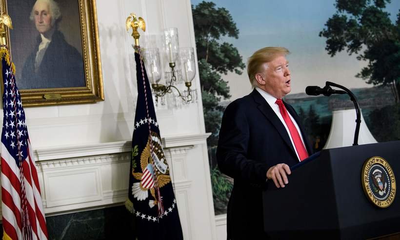 Trump oferece proteção temporária a imigrantes em troca de muro na fronteira com o México  - BRENDAN SMIALOWSKI/AFP 
