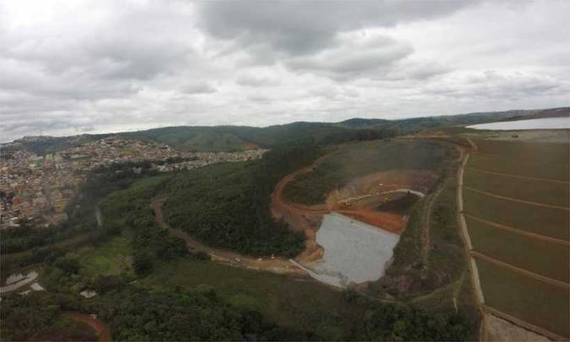 Barragem em Congonhas: prefeitura vai multar CSN por não cumprir exigências - Alexandre Guzanshe/EM/D.A. Press