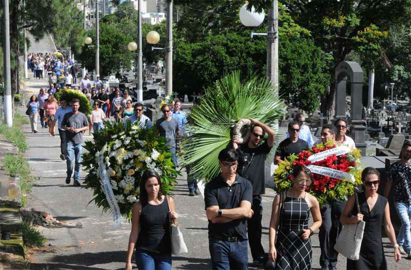 Enterro de dona da Pousada Nova Estância é marcado por homenagens - Túlio Santos/EM/D.A Press