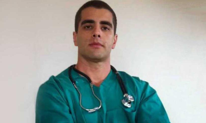 Médico conhecido como Doutor Bumbum deixa prisão no Rio de Janeiro - Facebook/Reprodução