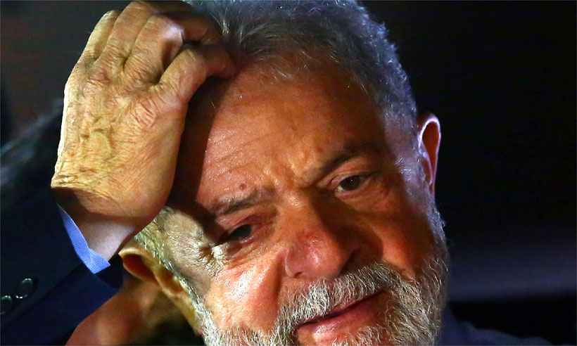 Nova sentença reforça debate sobre prisão domiciliar de Lula - HEULER ANDREY