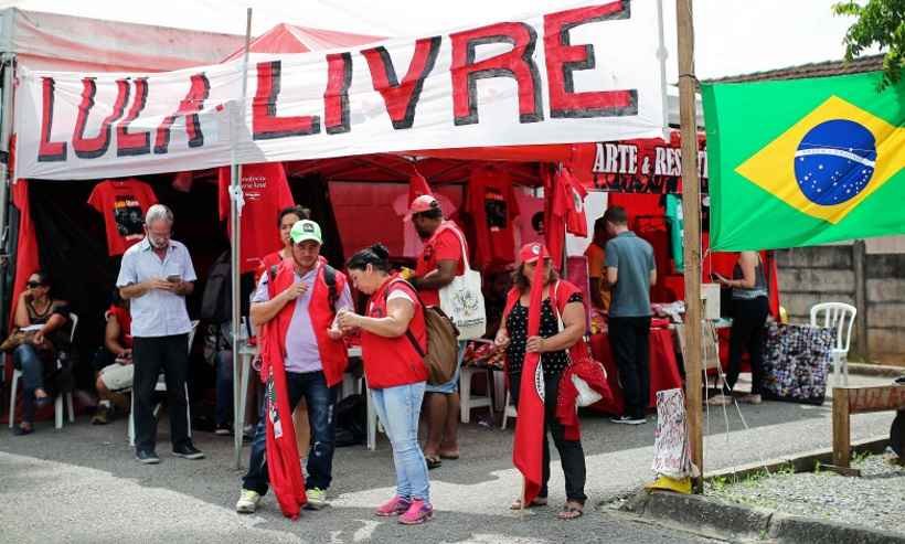 Corrente petista quer 'Lula Livre' como prioridade do partido - Heuler Andrey/AFP 