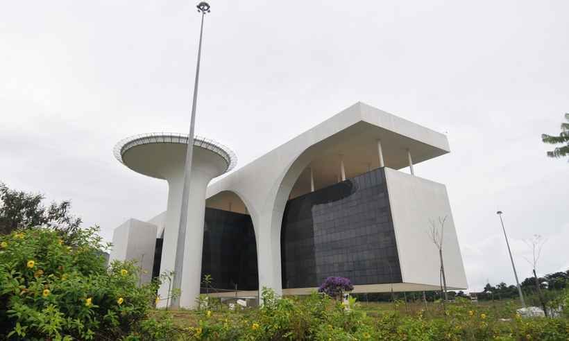 STF impede bloqueio de R$ 136 milhões em repasses da União para MG - Alexandre Guzanshe / EM / D.A. Press