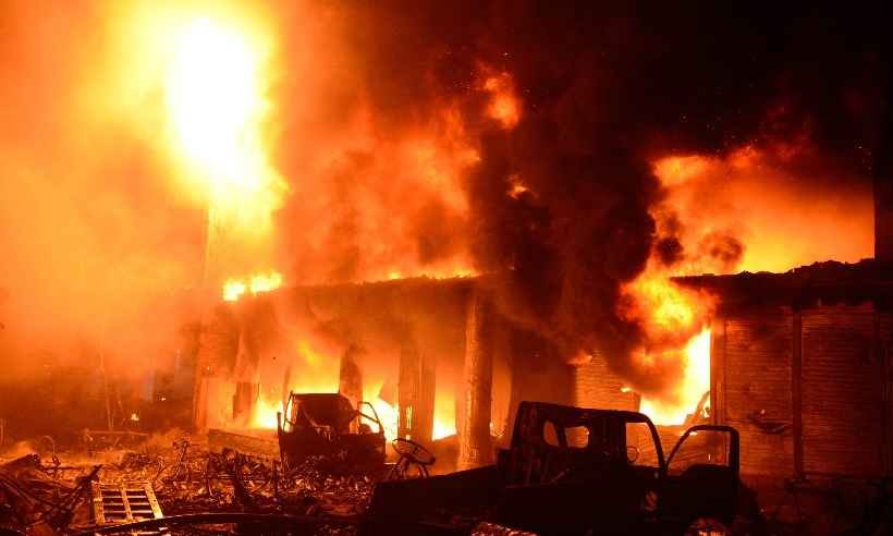 Incêndio deixa mais de 70 mortos na capital de Bangladesh - STR / AFP