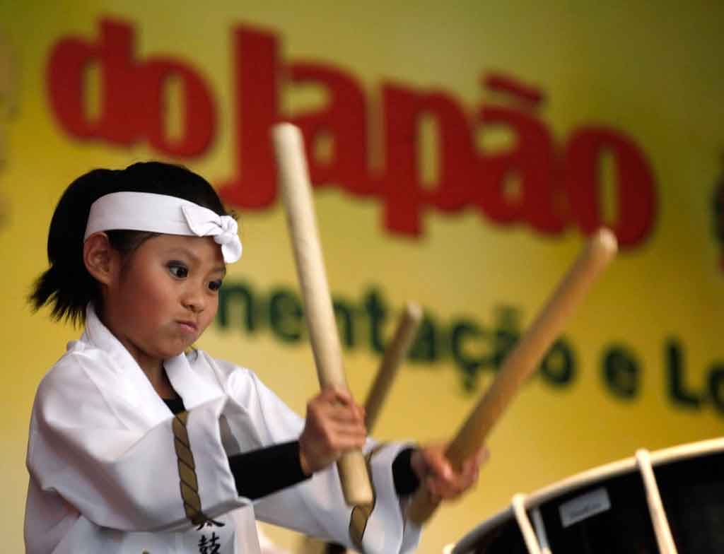 Os tambores tradicionais japoneses vão cair na batucada - Nacho Doce/Reuters