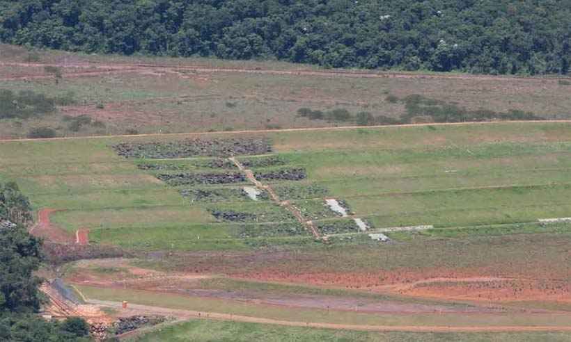 Vencimento de atestados de barragens pode levar a novas evacuações em Minas - Edésio Ferreira/EM/DA Press