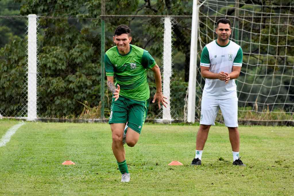 Coelho preparado até para os pênaltis - Daniel Hott/América