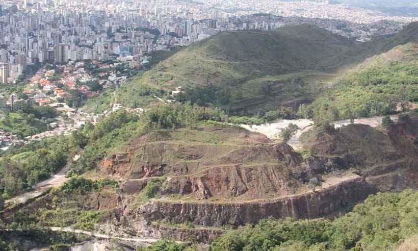 Comam determina que Mineração Lagoa Seca recupere área explorada na Serra do Curral - Sidney Lopes/EM/D.A Press