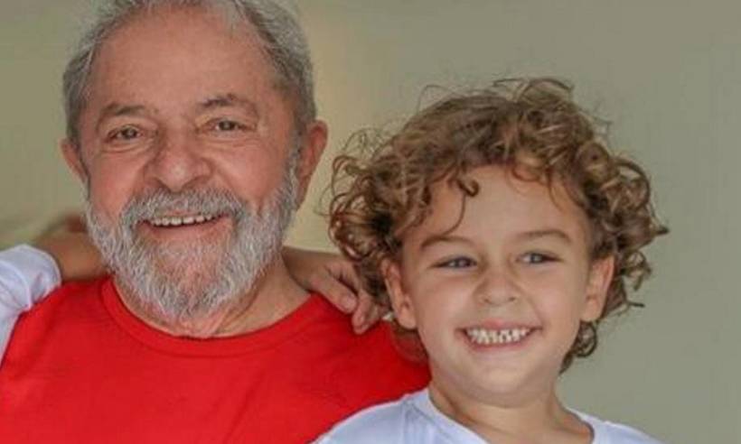 Justiça decreta sigilo sobre pedido de Lula para ir a velório de neto - Facebook/Reprodução 
